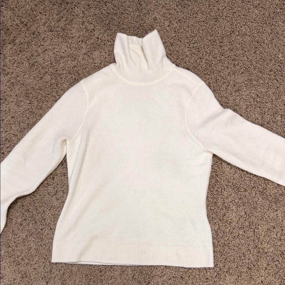 Abercrombie & Fitch Women's Ivory Turtleneck Sweater